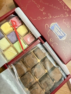 ���`���R